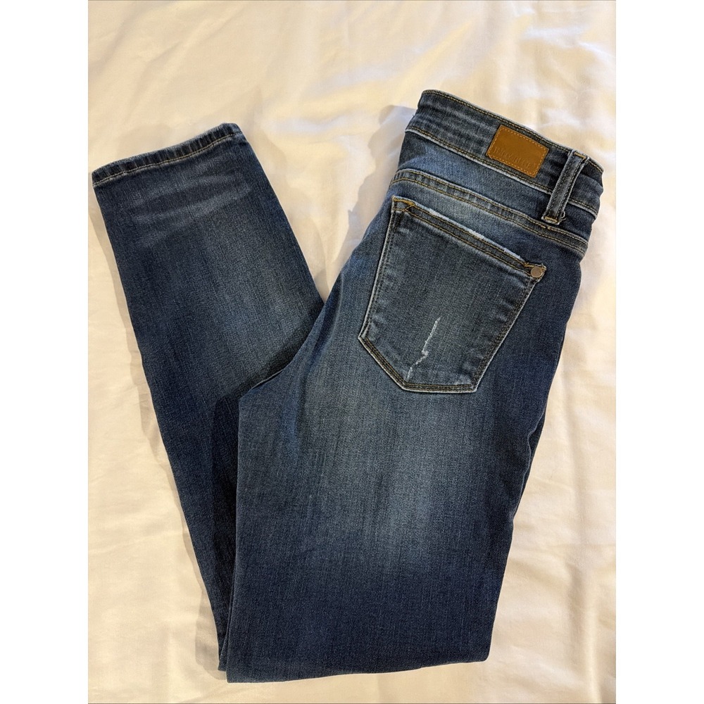 Judy Blue Relaxed Fit Jeans Medium Wash Light Distress Denim Jeans Women's 9/29